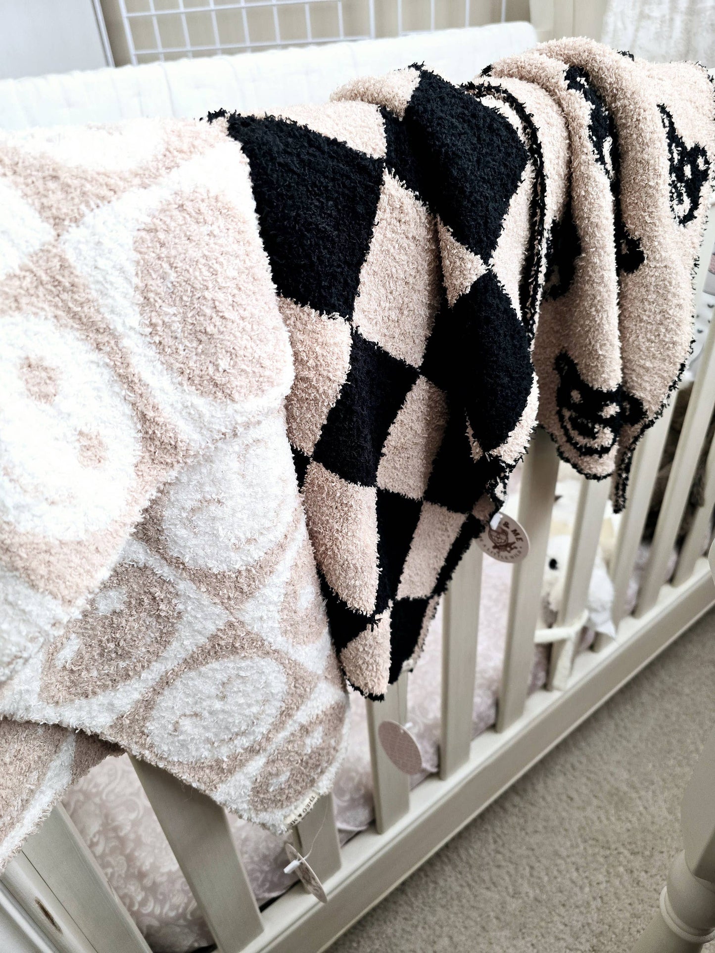 Soft Cuddly Fleecy Sleeping Blanket - Black & Tan Bear