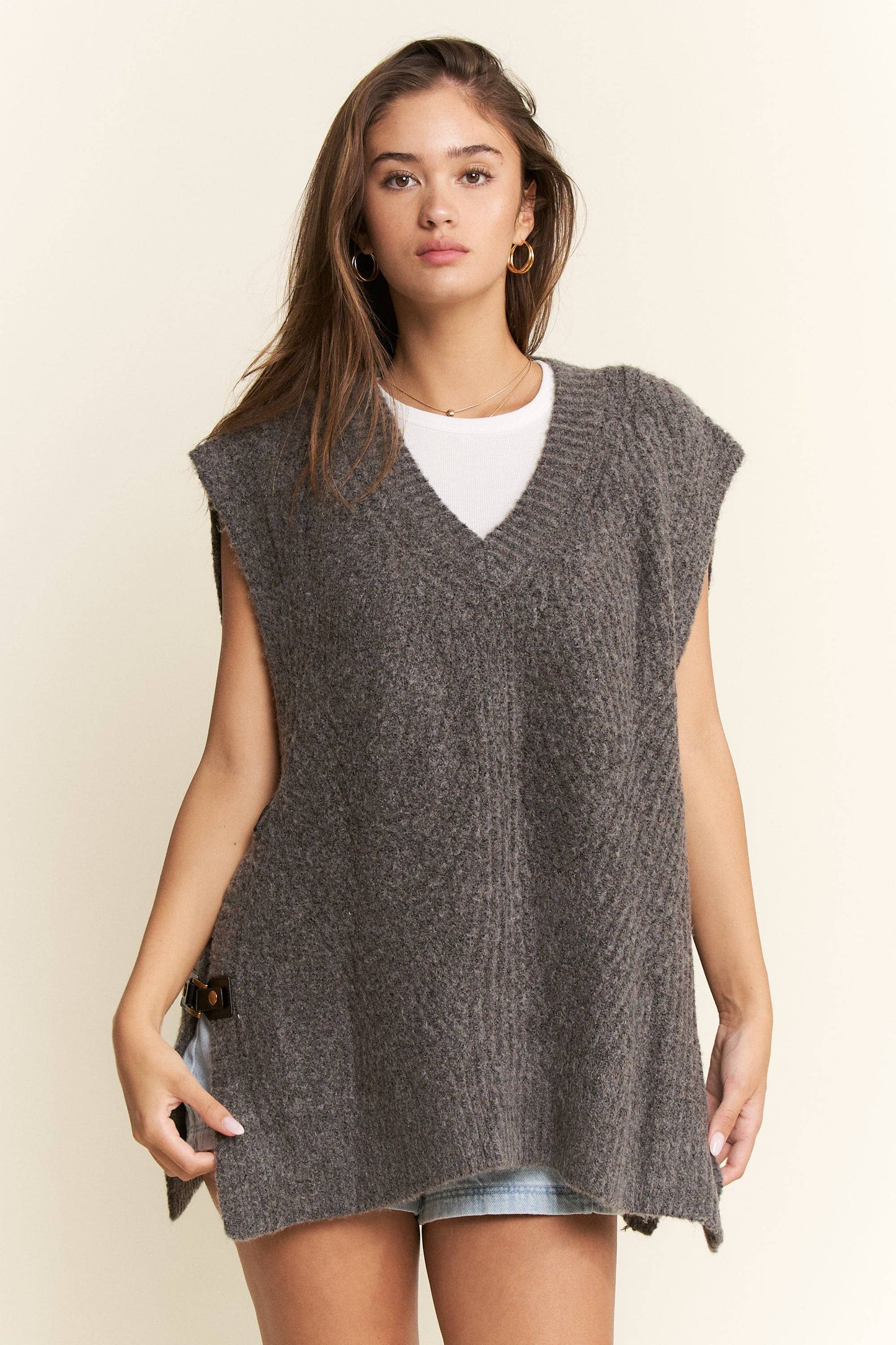 BUCKLED OVERSIZED SWEATER VEST