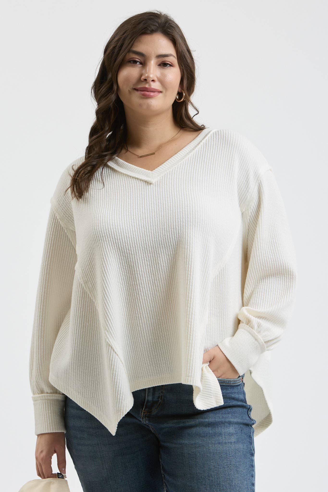PLUS V NECK ASYMMETRICAL HEM LONG SLEEVE KNIT TOP