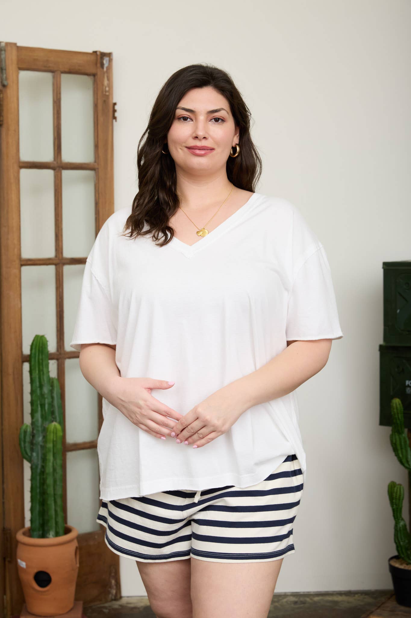 PLUS WASHED RELAXED SHORT SLEEVE V NECK KNIT TOP