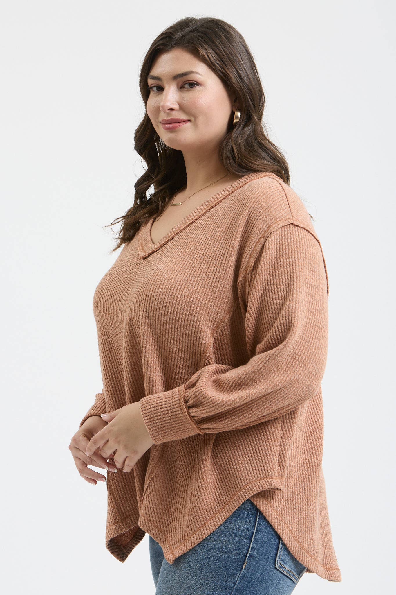 PLUS V NECK ASYMMETRICAL HEM LONG SLEEVE KNIT TOP